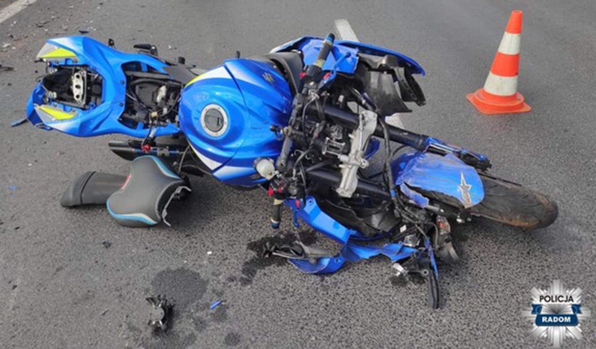 Wypadek motocyklisty na DK76 – dwie osoby ranne