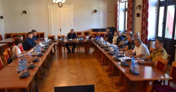 POSIEDZENIE KOMISJI BEZPIECZEŃSTWA I PORZĄDKU PUBLICZNEGO W SPRAWIE PRZYGOTOWAŃ DO SEZONU LETNIEGO