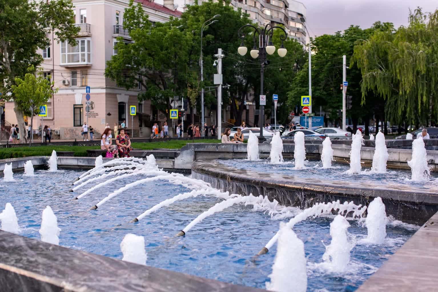 IMGW ostrzega przed upałem z temperaturą do 33 st. C w całym kraju
