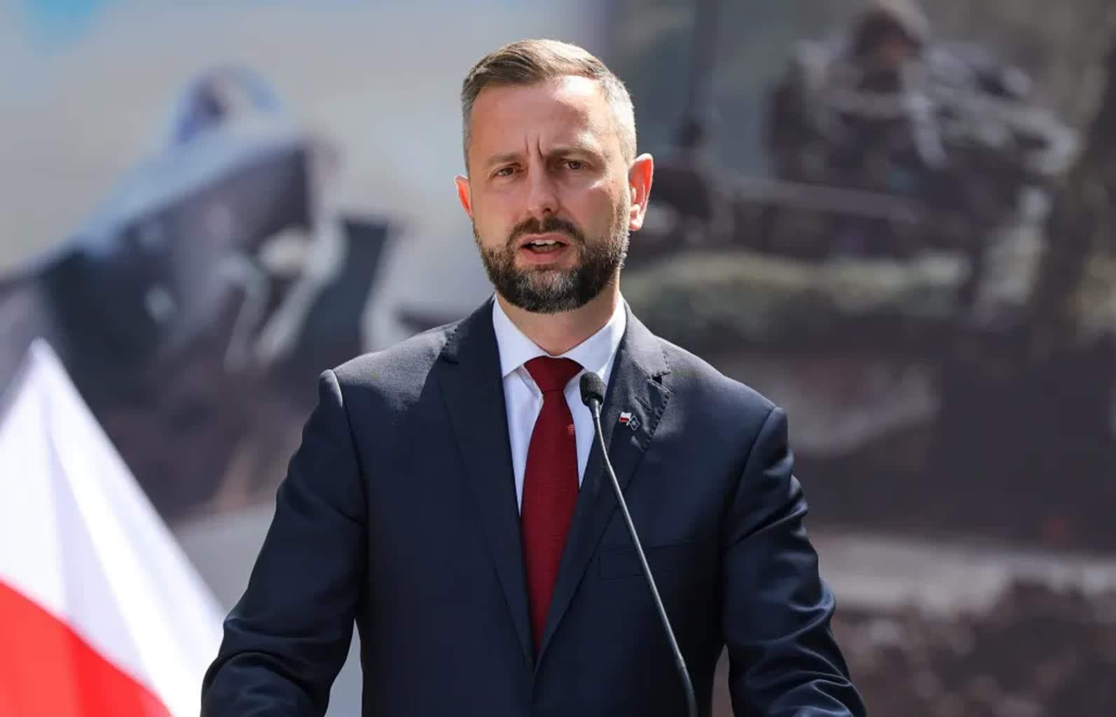 Szef MON przybył do Pałacu Prezydenckiego na spotkanie z Karolem Nawrockim