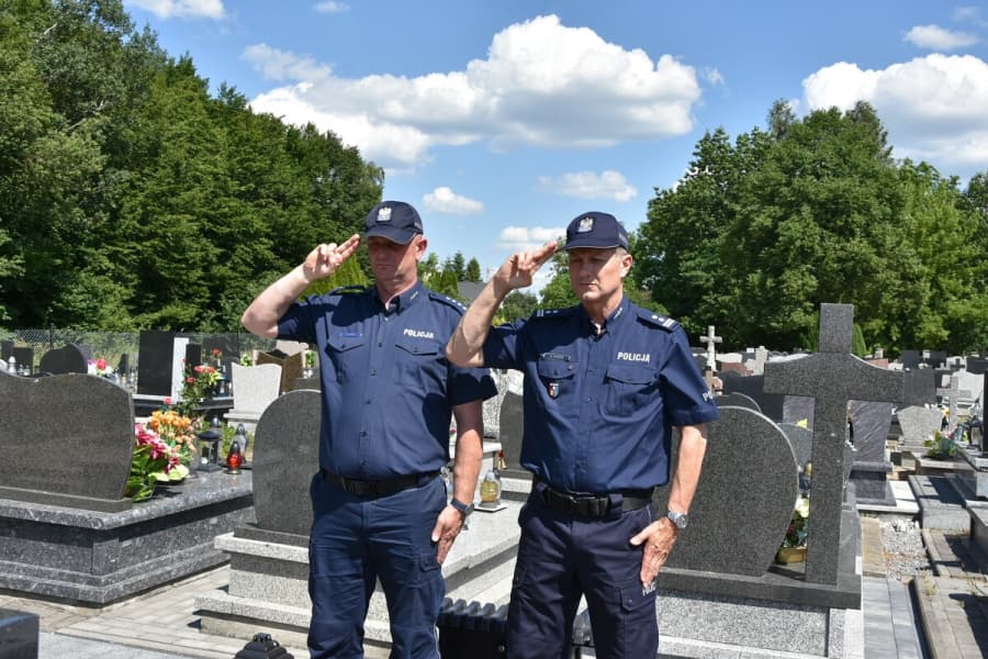 Zginął po zakończonej służbie. Policjanci z Lubaczowa uczcili jego pamięć