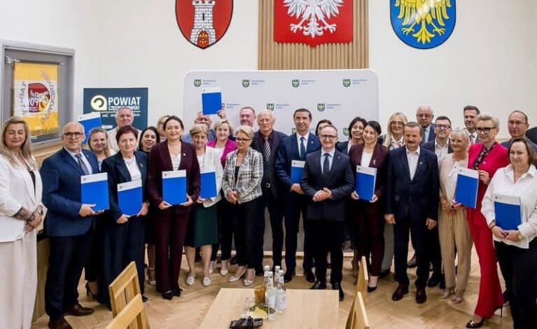 120 tys. zł dla Gminy Wręczyca Wielka. Powstanie mobilna scena plenerowa!