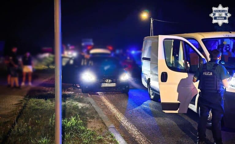 Kłobuccy kryminalni zlikwidowali linię produkcji narkotyków. Cztery osoby doprowadzone do częstochowskiej prokuratury
