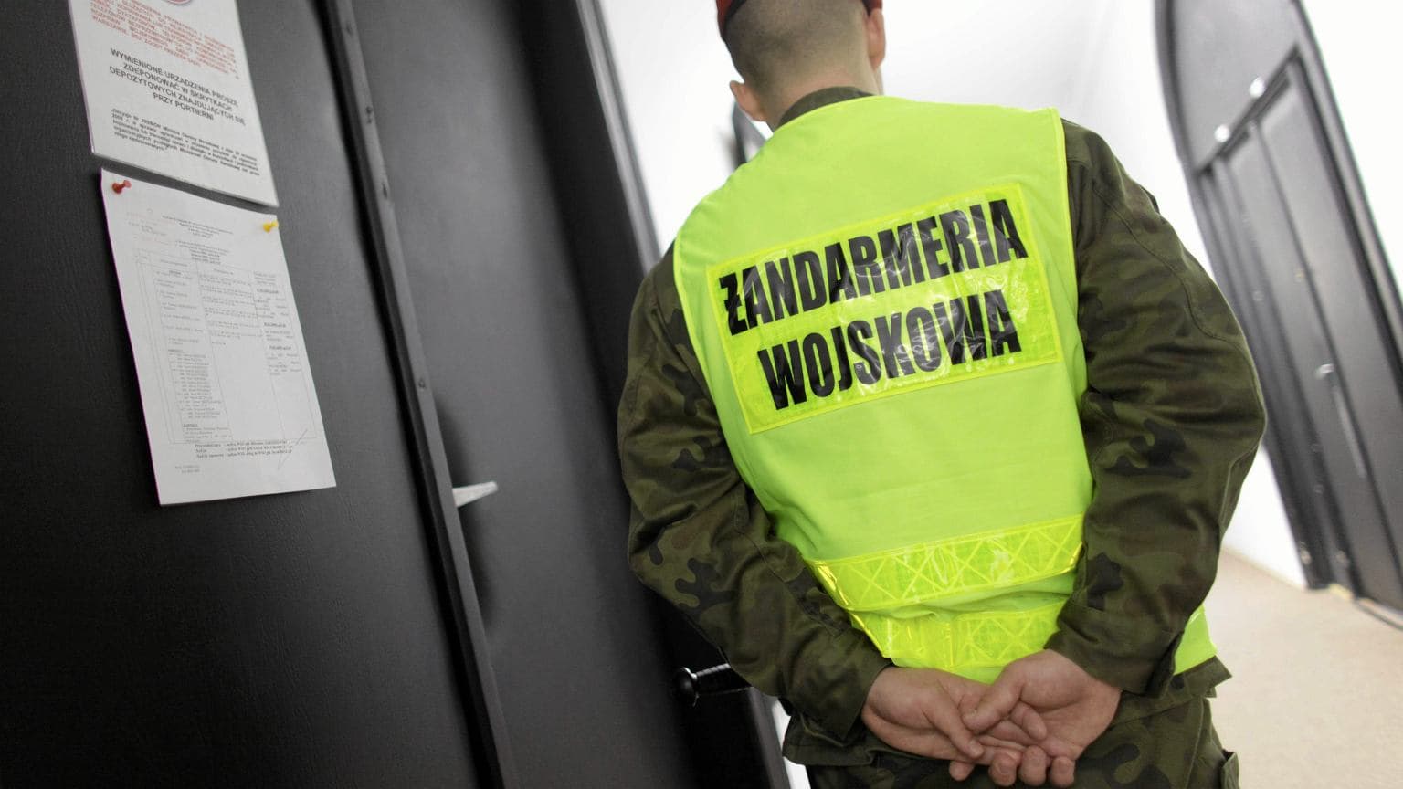 ŻW interweniowała po włamaniu do Akademii Sztuki Wojennej. Ochrona złapała Kolumbijczyka