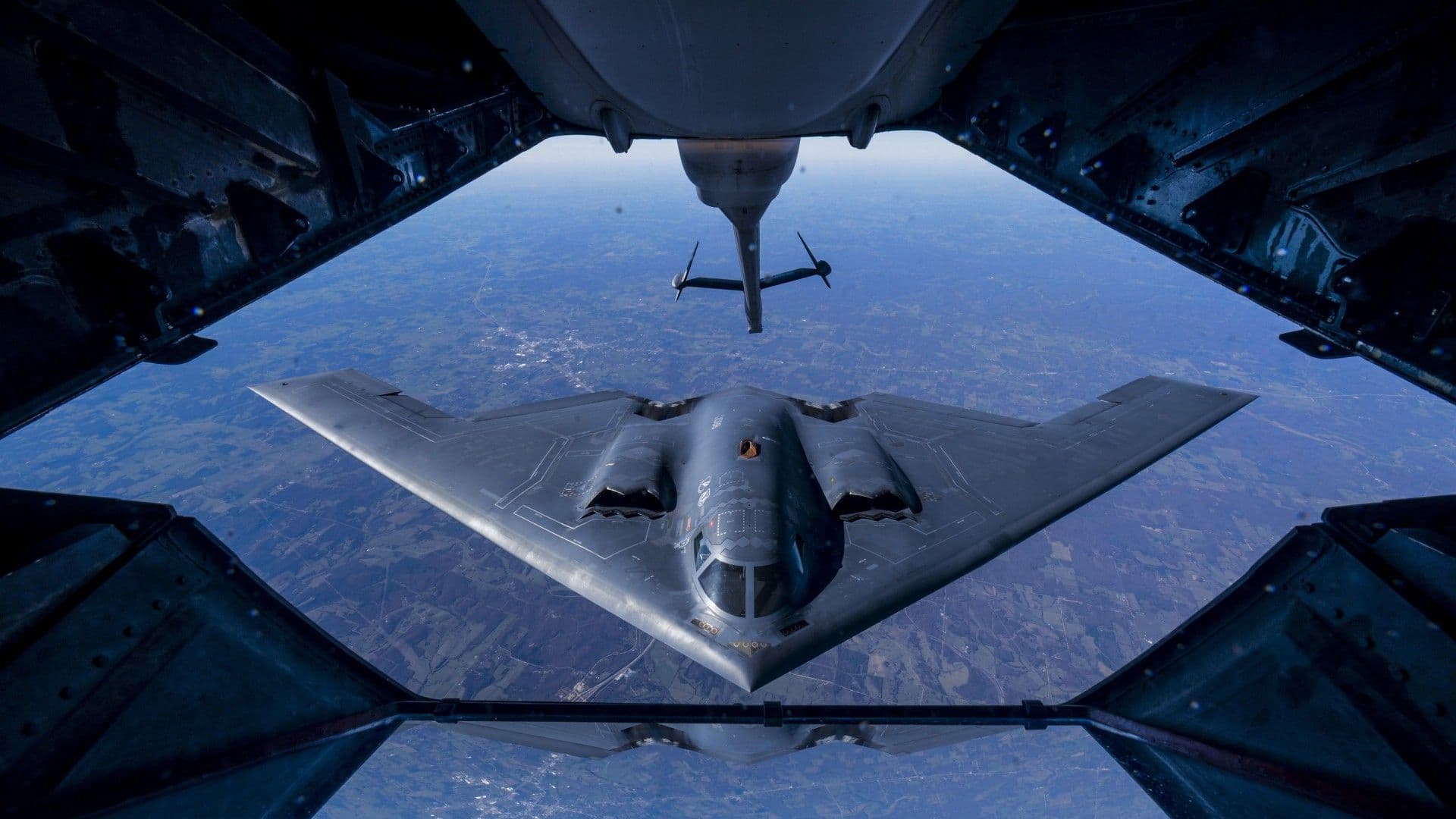 Niewidzialny B-2 zatapia okręt na Pacyfiku. Przełomowy test USA
