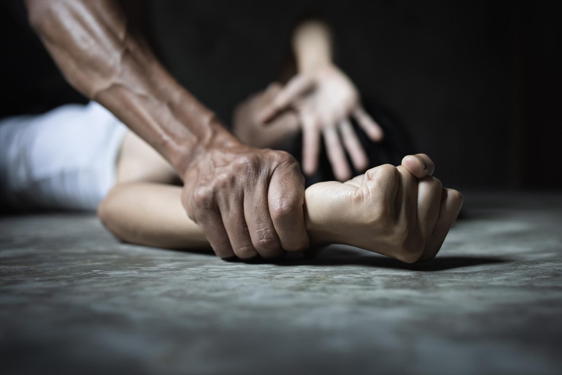 Umawiał się z kobietami, odurzał je i brutalnie gwałcił. Wszystko nagrywał