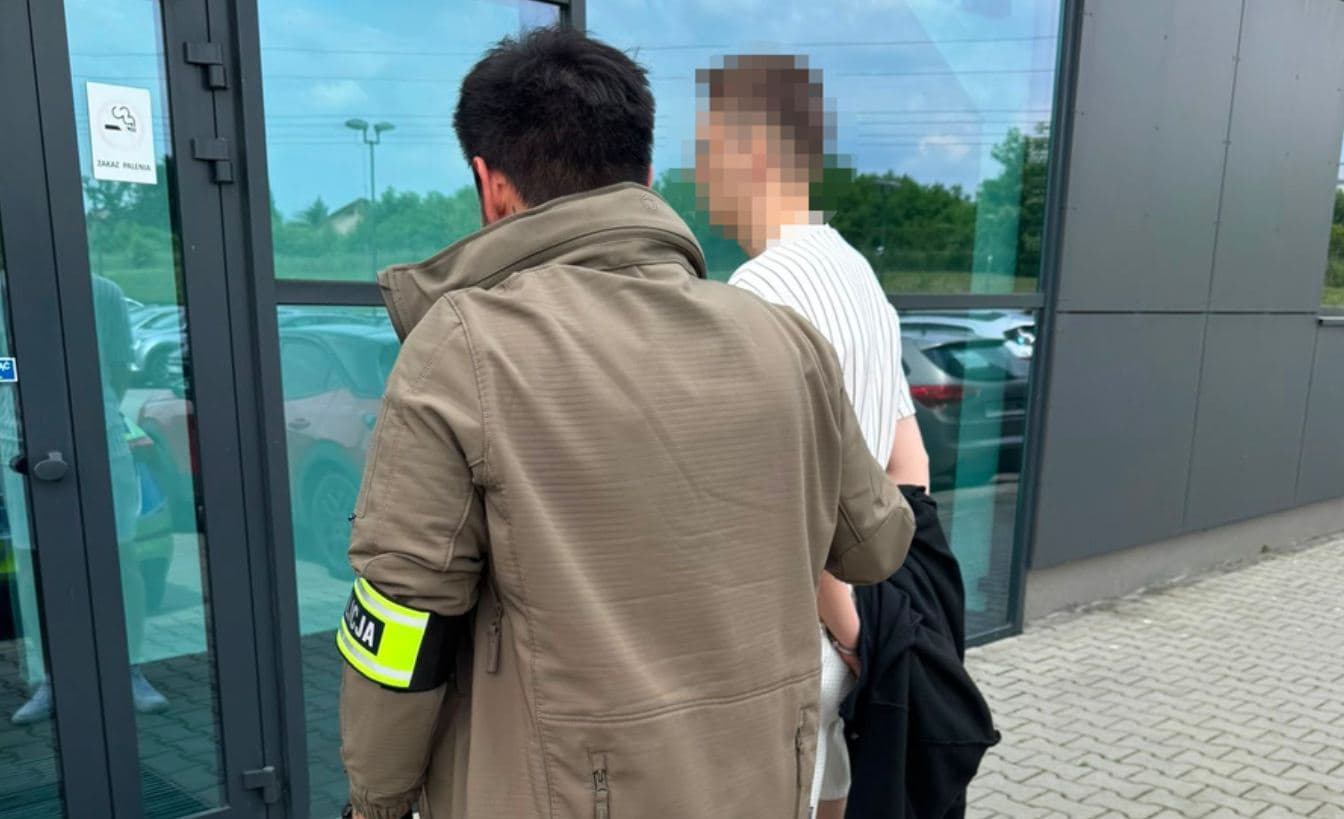 Policjanci z Krakowa rozpracowali oszusta. Senior stracił fortunę