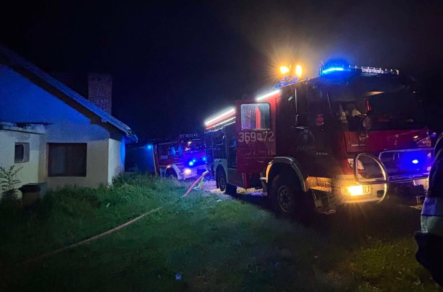 Nocny pożar w regionie tarnowskim. Duże siły straży pożarnej w akcji