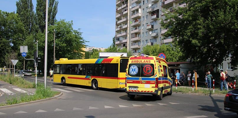 72-latka weszła pod autobus?