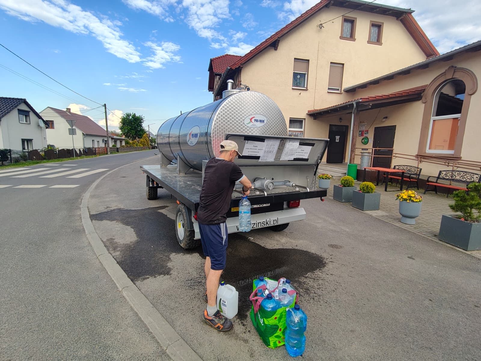 Komorzno wciąż bez wody w kranach – to już dwa i pół miesiąca