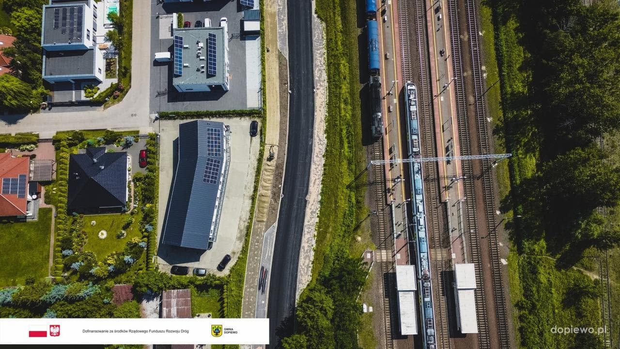 "Droga Wzdłuż Torów" powstaje pod Poznaniem. Dzieje się na placu budowy