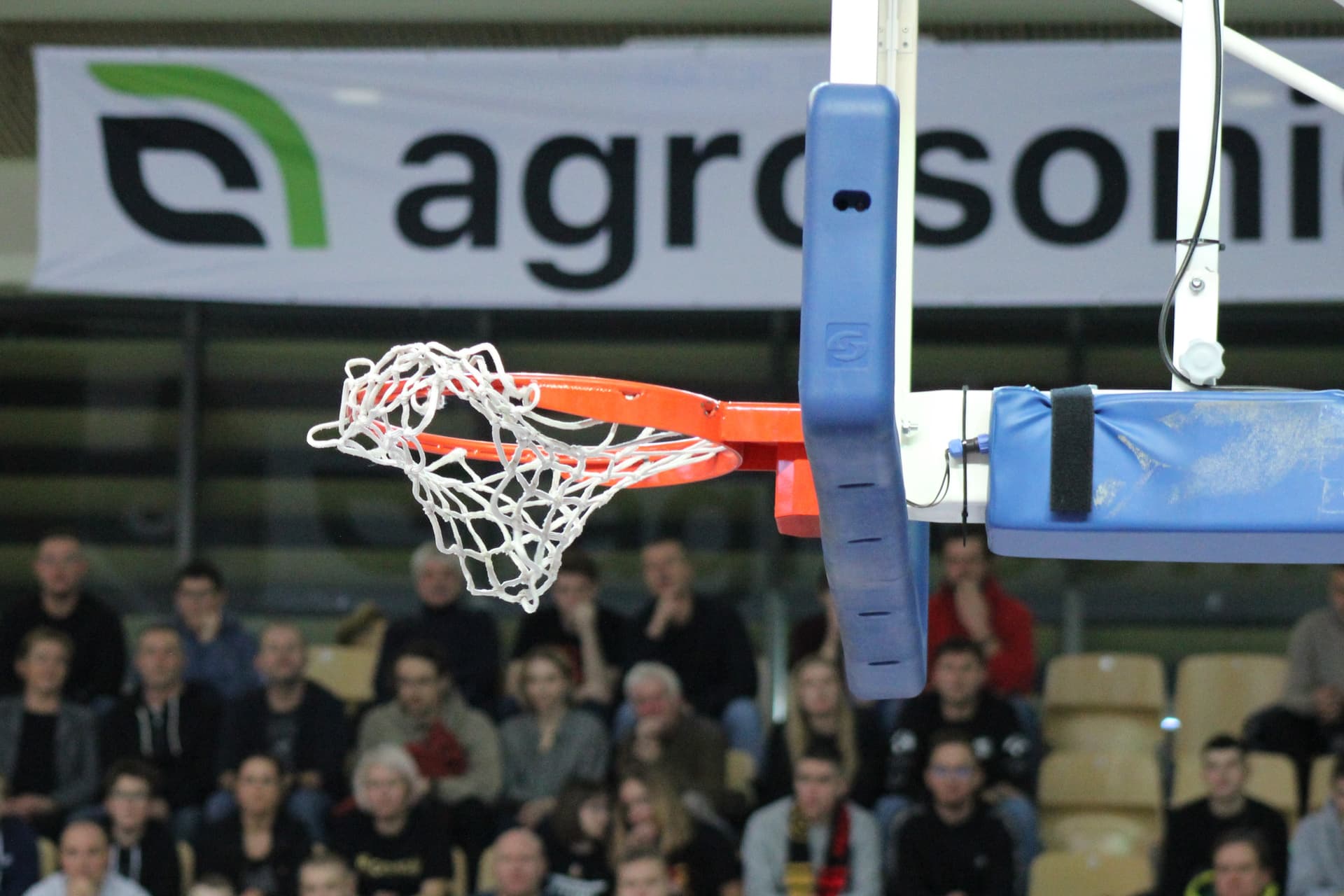 Anwil Włocławek zakontraktował koszykarza. Do drużyny dołączył Hans Vanwijn. Strony podpisały umowę na nadchodzące rozgrywki, aczkolwiek klub zastrzegł sobie możliwość zakończenia try-outów po sześciu tygodniach.
