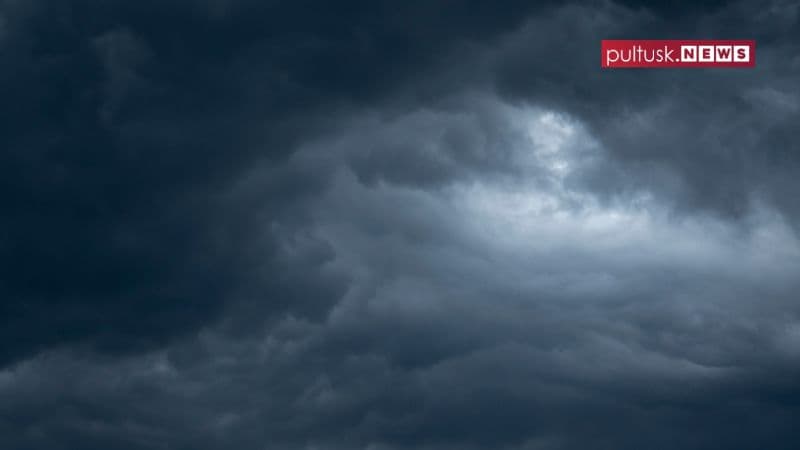 Burze nad powiatem pułtuskim. IMGW wydało ostrzeżenie