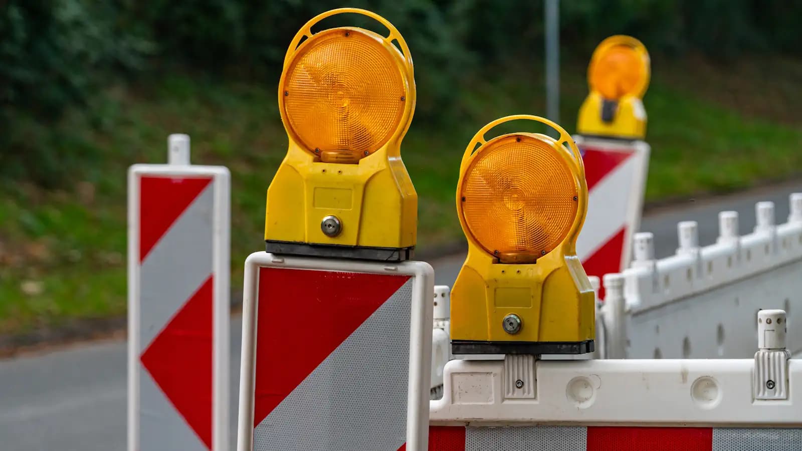 Kluczowe skrzyżowanie na Bielanach zostanie zamknięte na miesiąc. Od środy wchodzą tam drogowcy