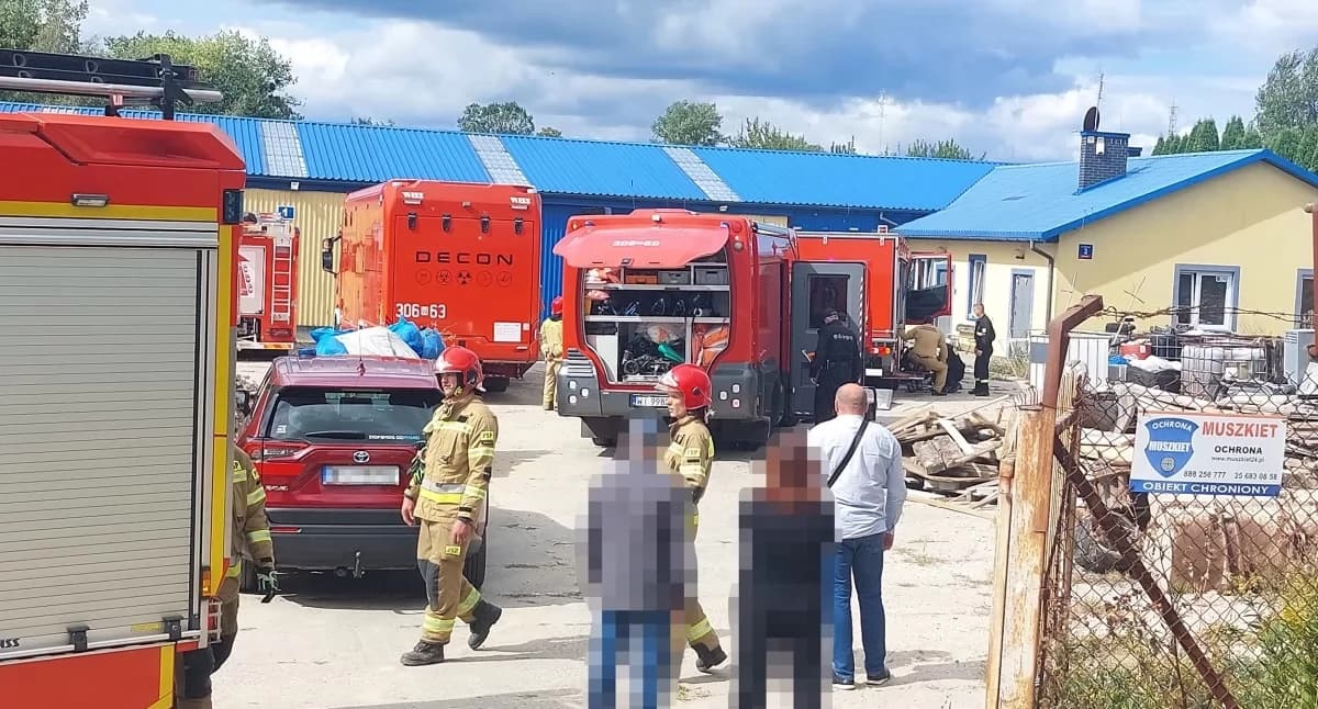 Kolejny wyciek kwasu na Brukarskiej. Specgrupa z Warszawy w akcji