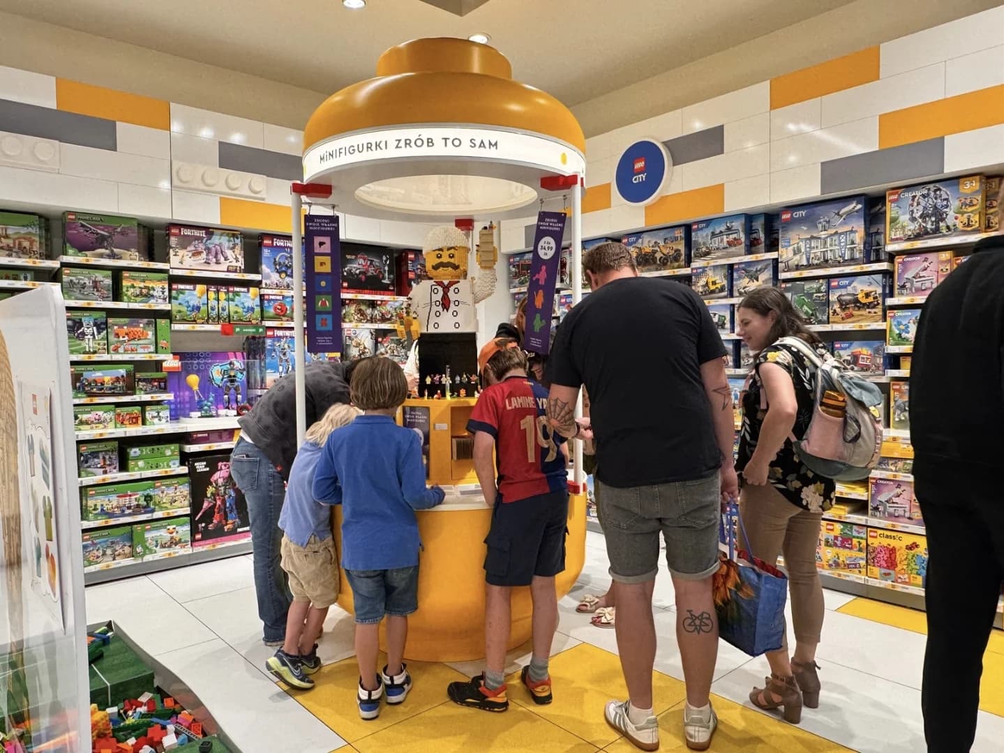 LEGO rozdawało wyjątkowe modele w Manufakturze. Chętnych nie brakowało