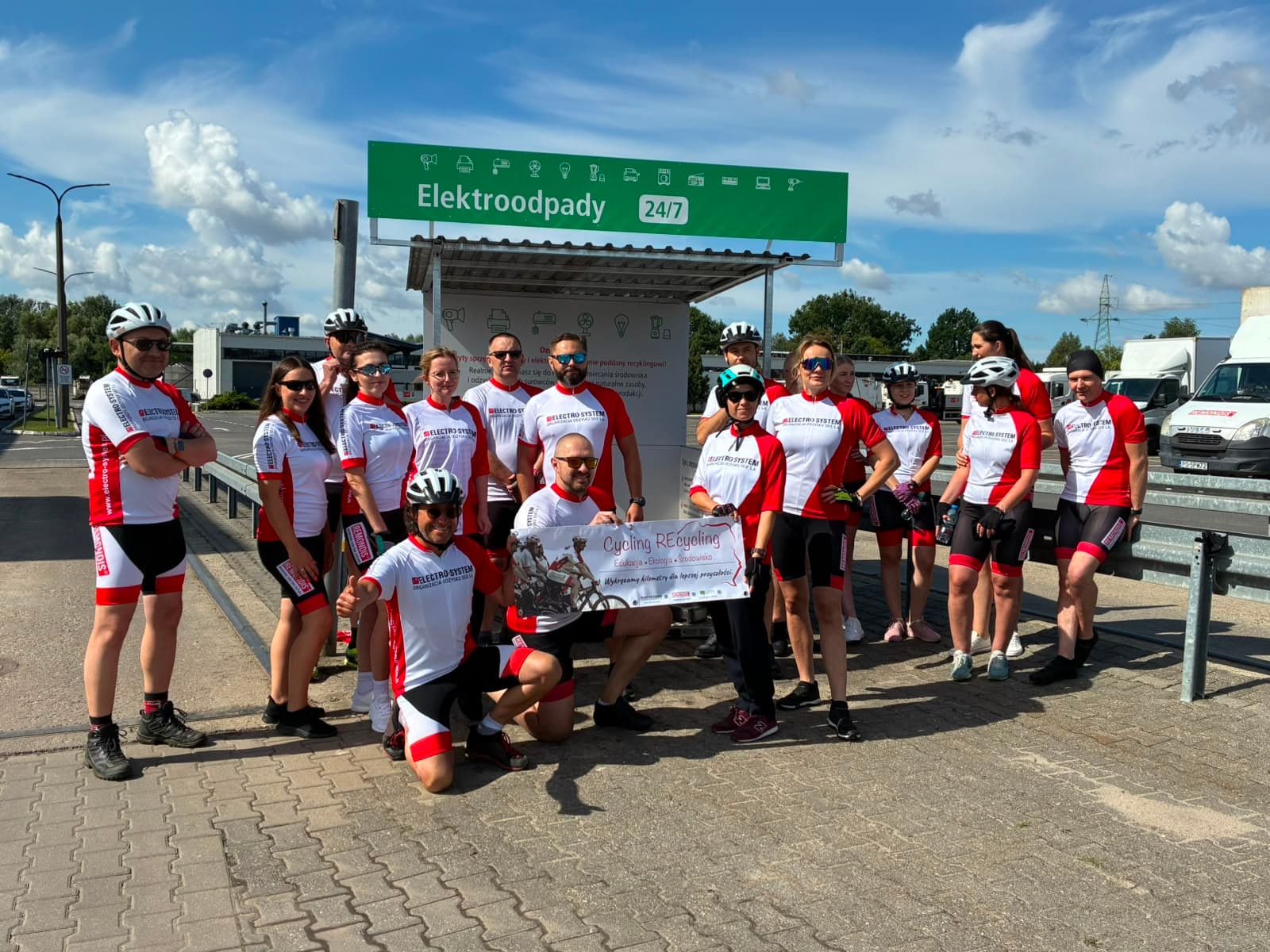 Na rowerach po czystsze środowisko. Ruszyła akcja „Cycling Recycling”