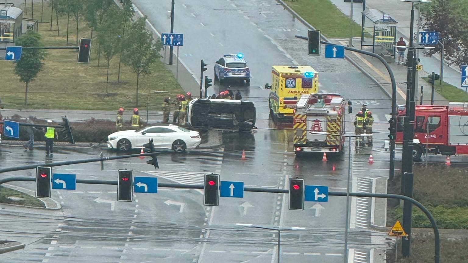 Niespokojnie na drogach regionu. Niedzielny poranek przyniósł serię zdarzeń dzisiaj,