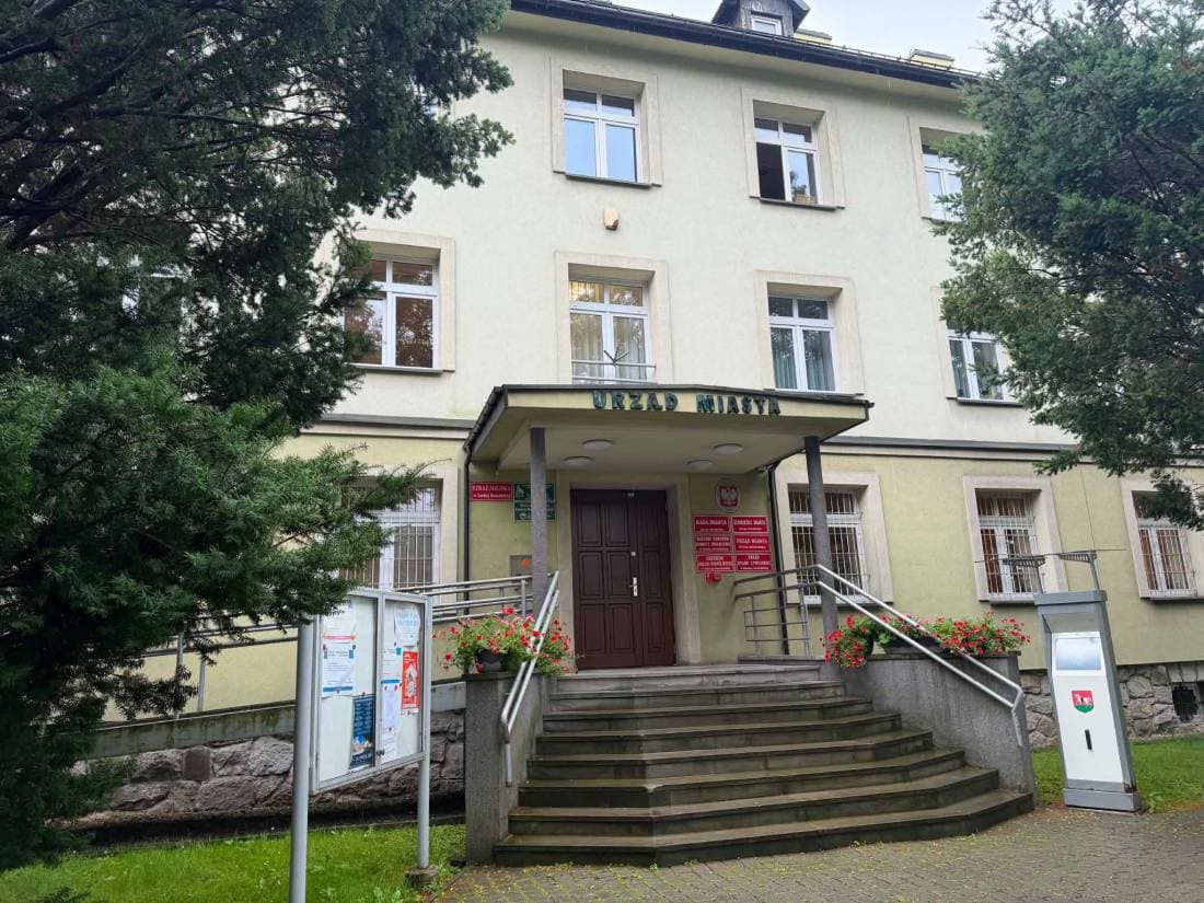 Niezwykła okazja dla Suchej Beskidzkiej. W grę wchodzi ponad 1,5 ha w centrum miasta! Czytaj więcej