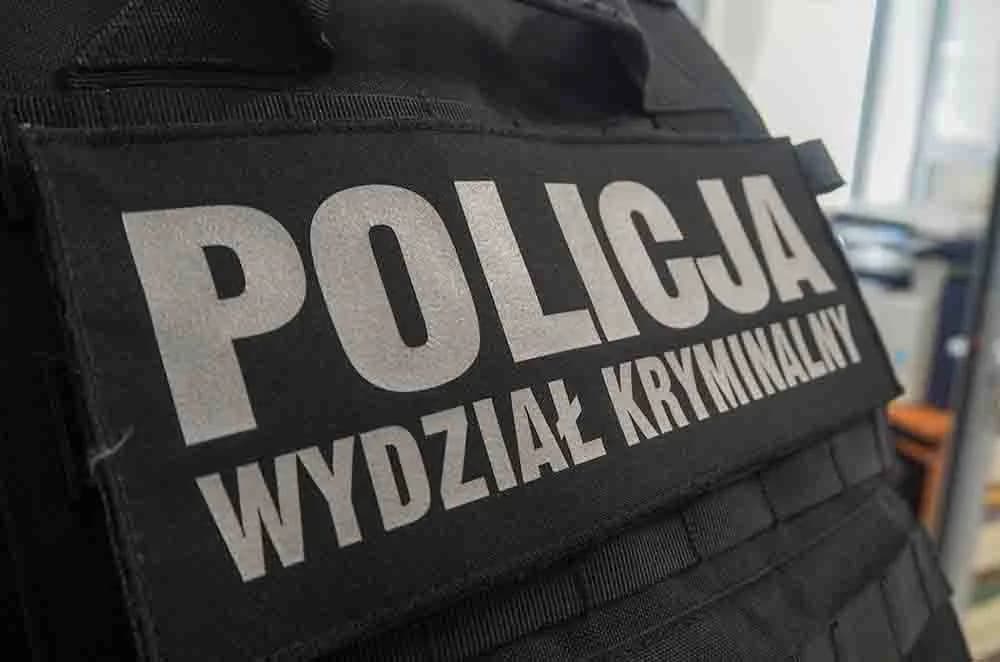 Świebodzin. Kierowca z dożywotnim zakazem prowadzenia, pasażer z narkotykami
