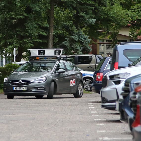 Tajemniczy samochód skanuje auta w Świnoujściu. To początek elektronicznej kontroli parkowania?