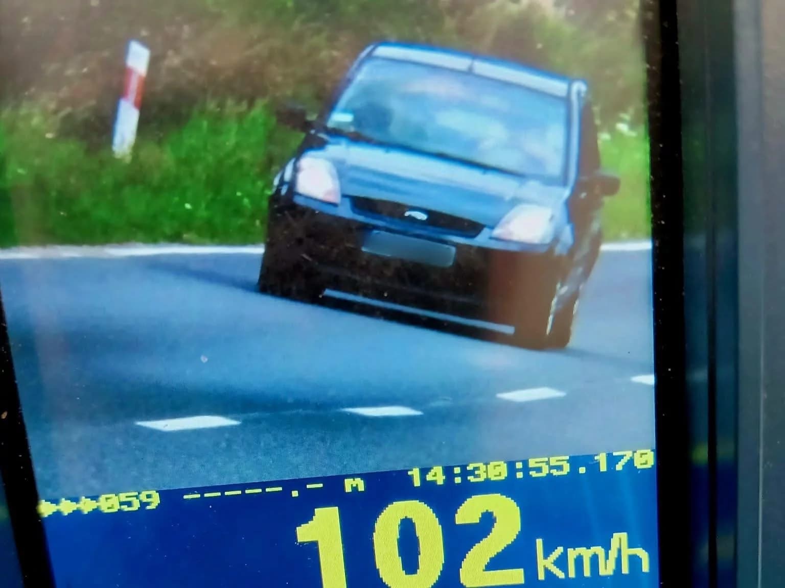 ZĄBKOWICE ŚLĄSKIE. Jechał o 52 km/h za szybko w terenie zabudowanym. Stracił prawo jazdy