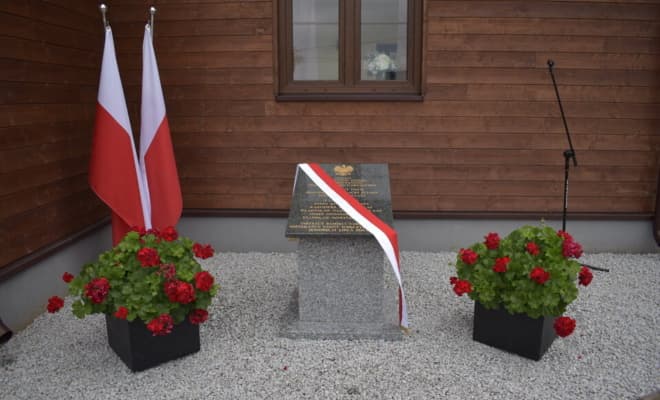 W Jeziorze upamiętniono ofiary wojennej tragedii