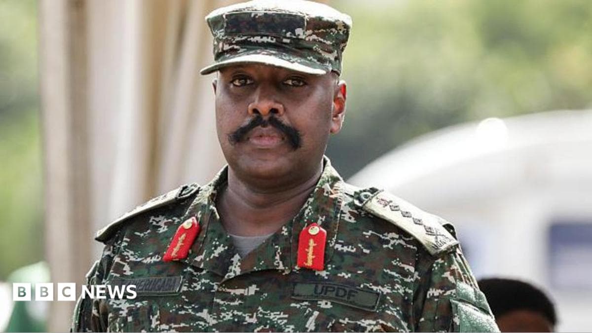 🌍 ŚwiatUganda's leading media outlets shut down by army chiefBBC News World·49 min temu↗