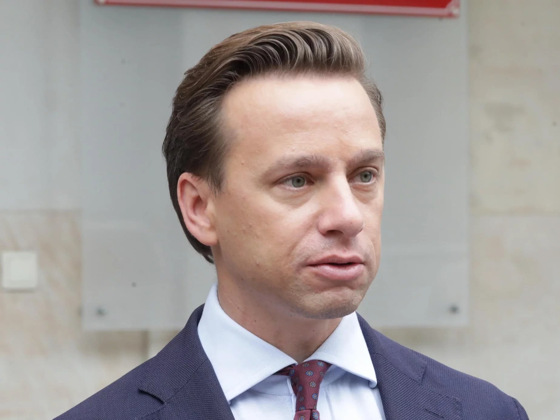 "Ciarki żenady". Bosak zwraca się do PiS