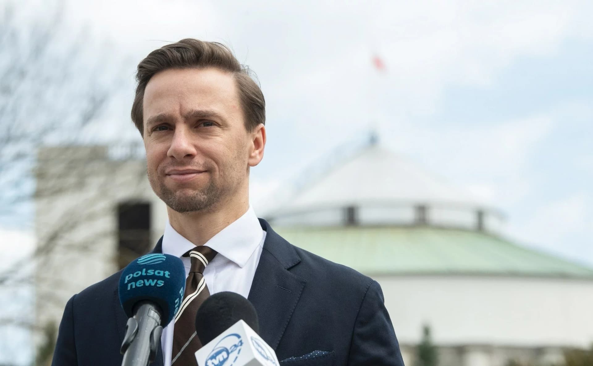 "Wasze pitu-pitu", "jeden wziął za fraki". Ostra dyskusja o aferze szpitalnej