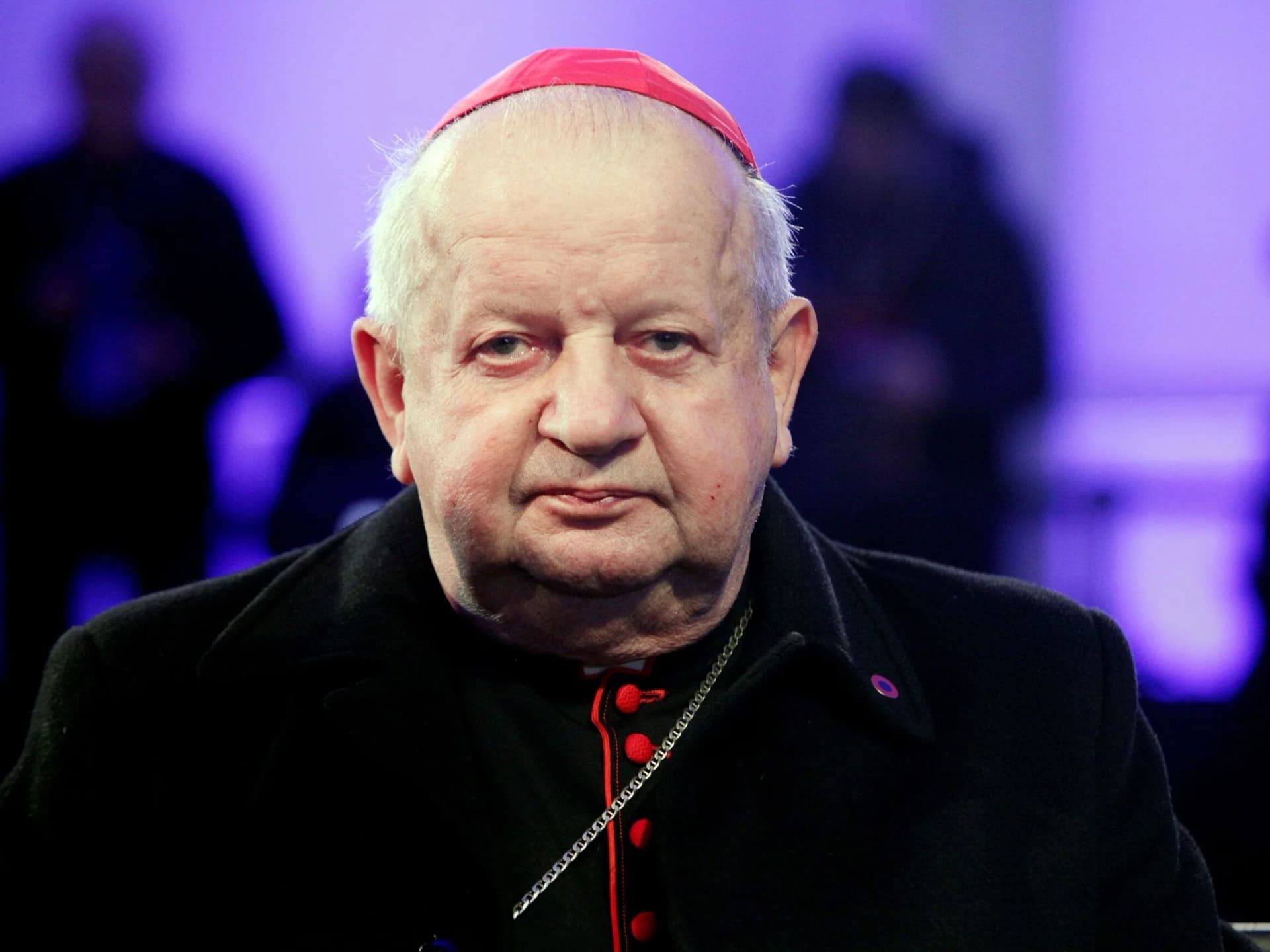 Kard. Dziwisz nie chce zeznawać. W tle pozew o 20 mln złotych