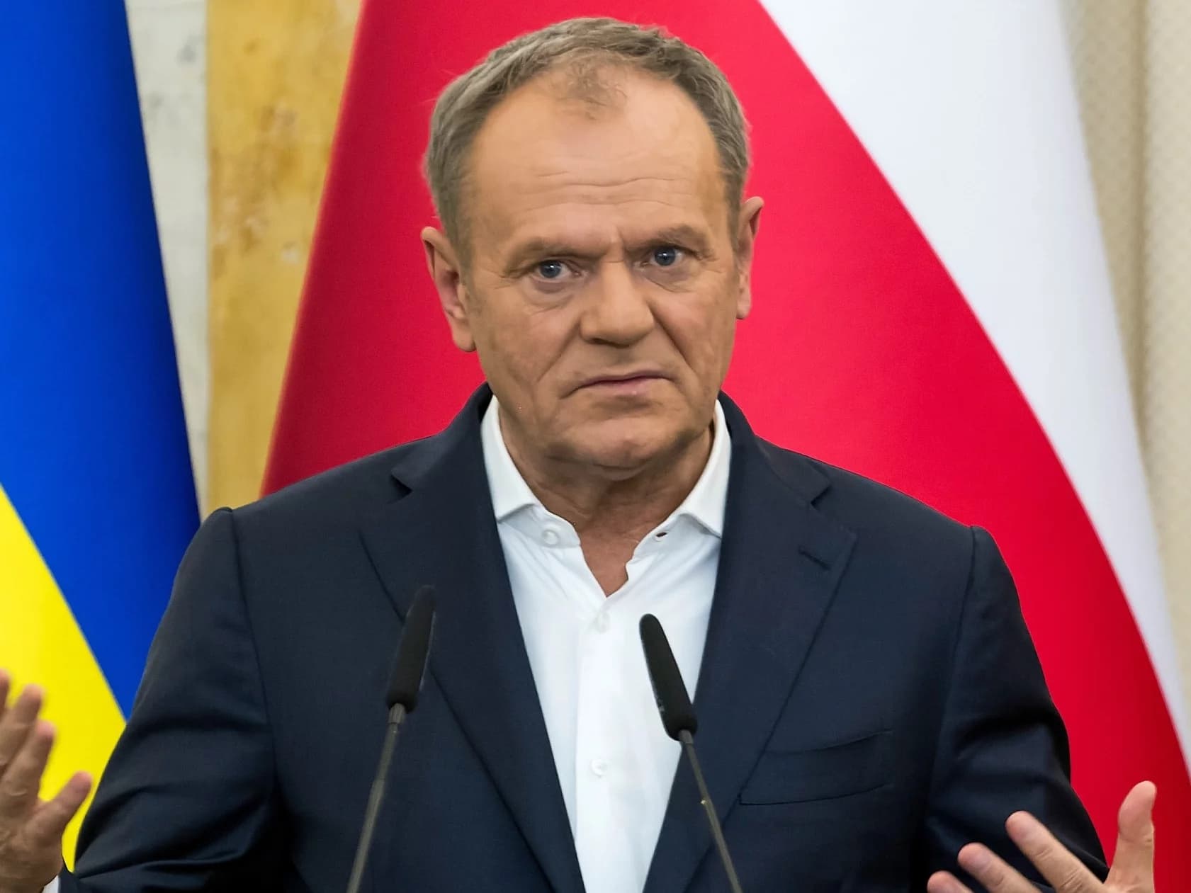 Kulisy rekonstrukcji rządu. Donald Tusk miał obawiać się blokady Nawrockieg