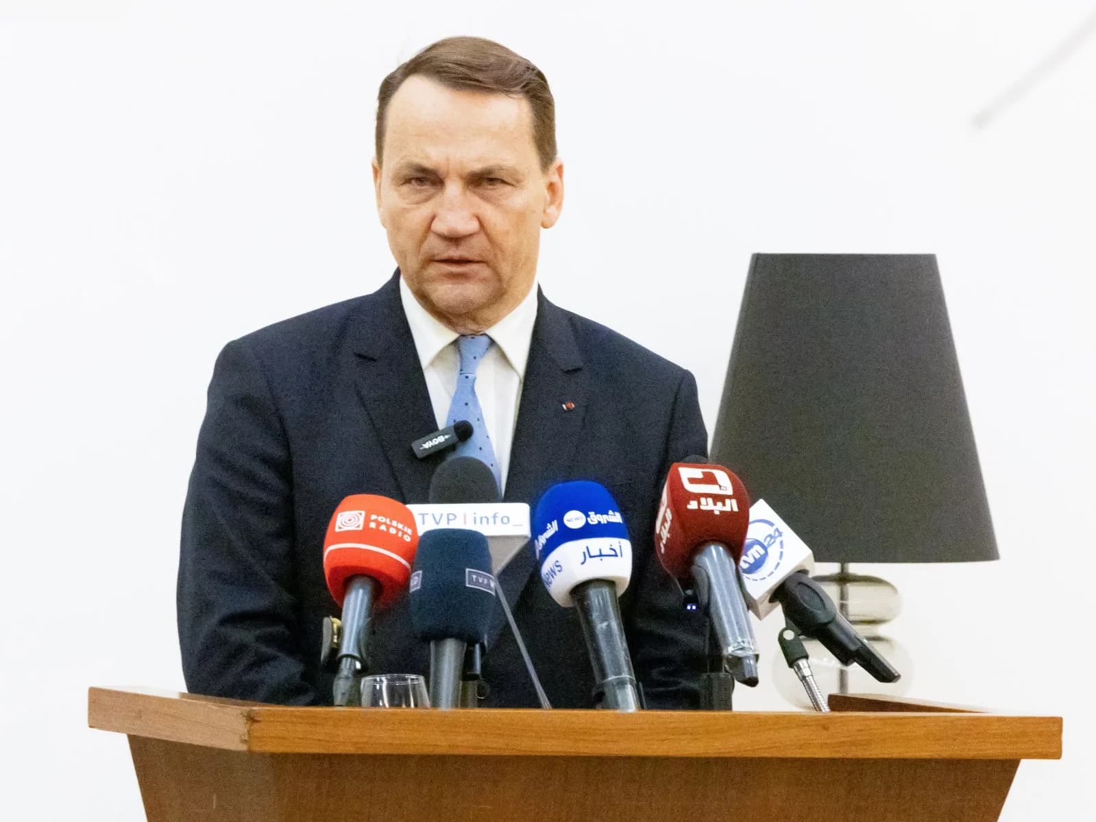 Sikorski odpowiada na groźby Pieskowa: Putin nie ma środków, by nas zaatakować, ale...