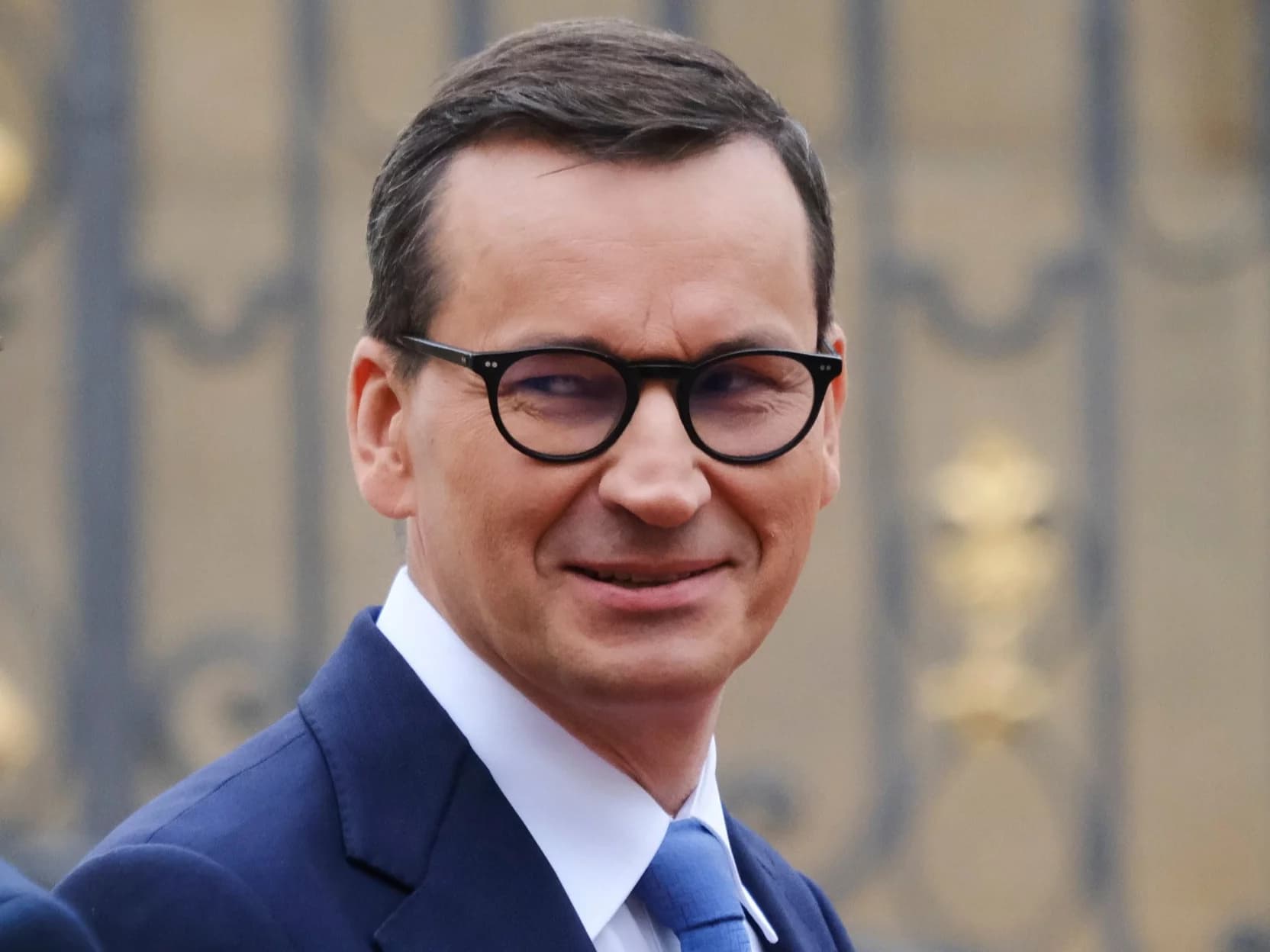 W PiS mnożą się stowarzyszenia. „To już przybiera formę groteski”