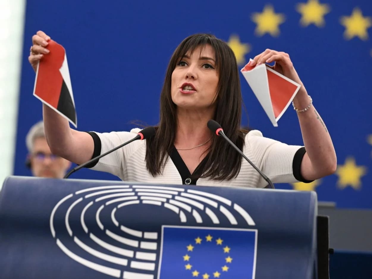 Europosłanka podarła flagę UPA. „Jako Polacy nigdy nie powinniśmy zgodzić”8 lip 2026