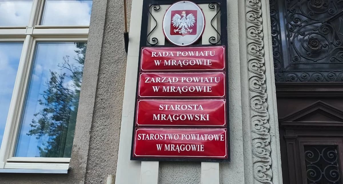 Polityka kontra rozsądek. Rada Powiatu Mrą…