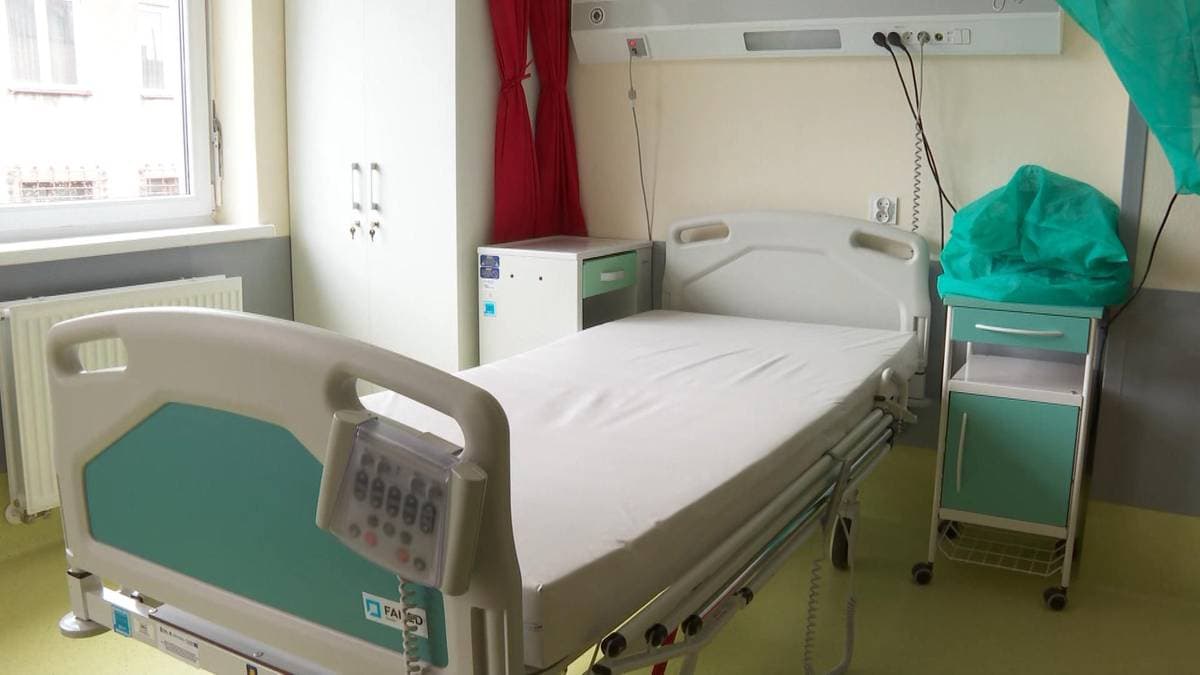 Lekarze zarabiają ponad 100 tys. Szpital tonie w długach