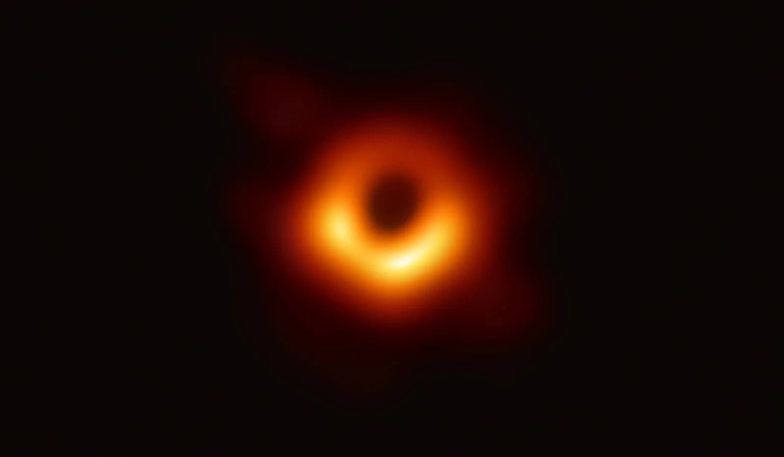 Naukowcy wykryli horyzont zdarzeń czarnej dziury. Szalone zjawisko potwierdza to, o czym mówił Einstein
