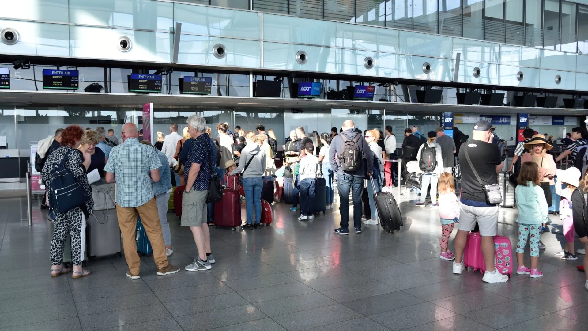 Hitowe nagranie lotniska we Wrocławiu. Aż mi ciarki przeszły po plecach