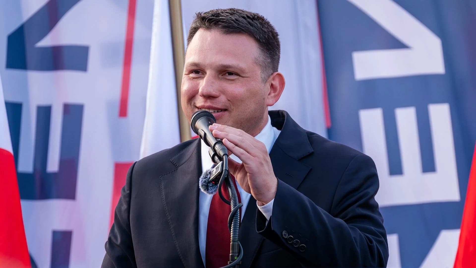 Mentzen w tych dniach nie zna litości. Kpiny z PiS wchodzą na wyższy poziom