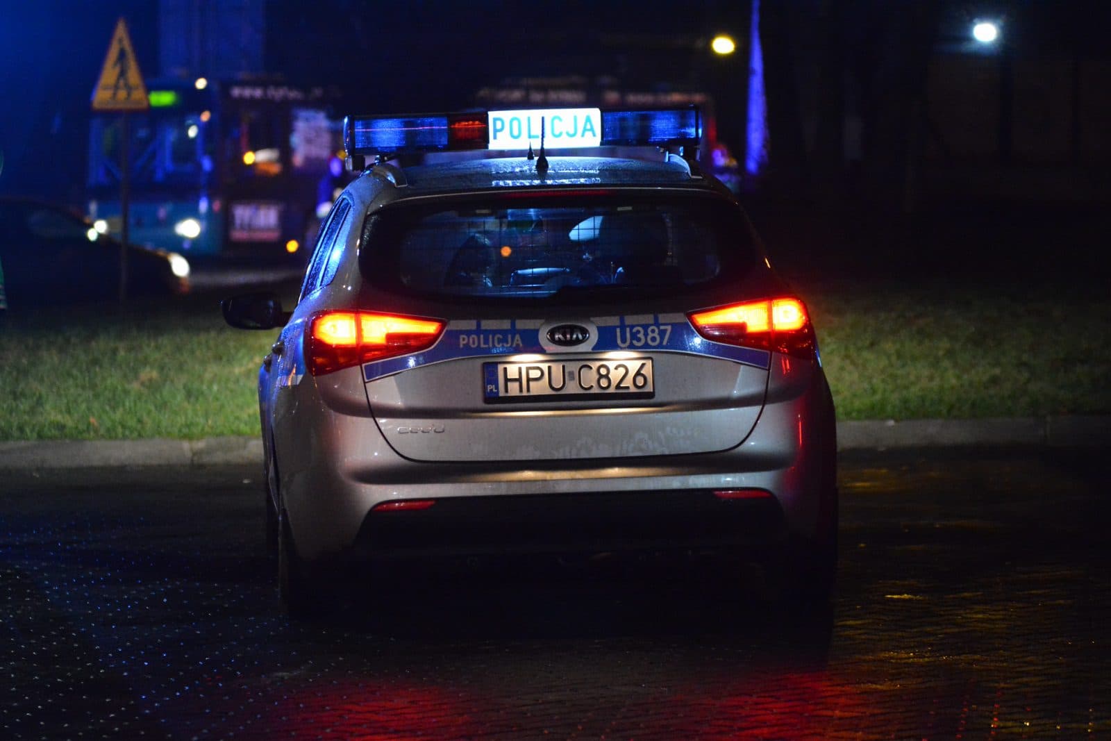 Szarpanina między mężczyznami. Policja w akcji na Skwerze im. dra Mariana Fludra