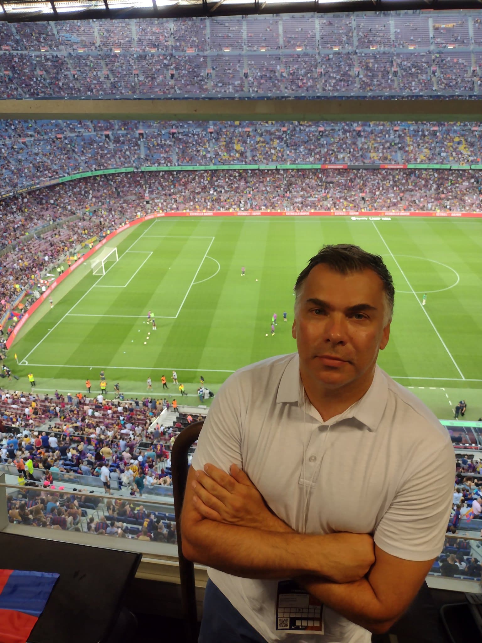 Dziękuję Robert, że dałeś tak piękny piłkarski koncert. Tak się złożyło, że w moje urodziny. Pierwszy raz jestem na Camp Nou, pierwszy raz w Barcelonie. Wszystko fajnie się poukładało. To będzie pamiętny wieczór. A Wam wszystkim dziękuję za życzenia, które przesyłaliście.💪❤️🔥 https://t.co/trThClUhFL