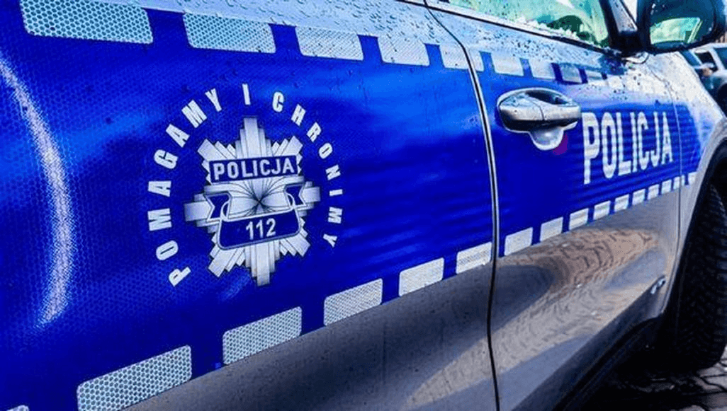 Oszukali seniorkę metodą „na legendę”. Policjanci odzyskali 80 tys. zł i zatrzymali podejrzanych