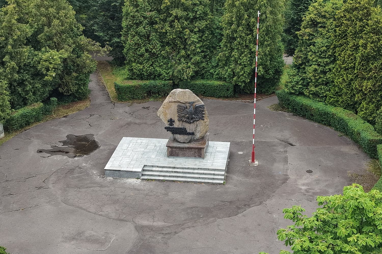 Skwer Szarych Szeregów przygotowuje się na zmiany klimatu