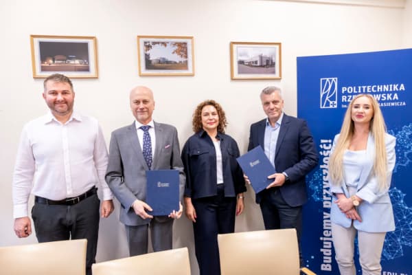 Politechnika Rzeszowska rozwija współpracę z przemysłem i medycyną