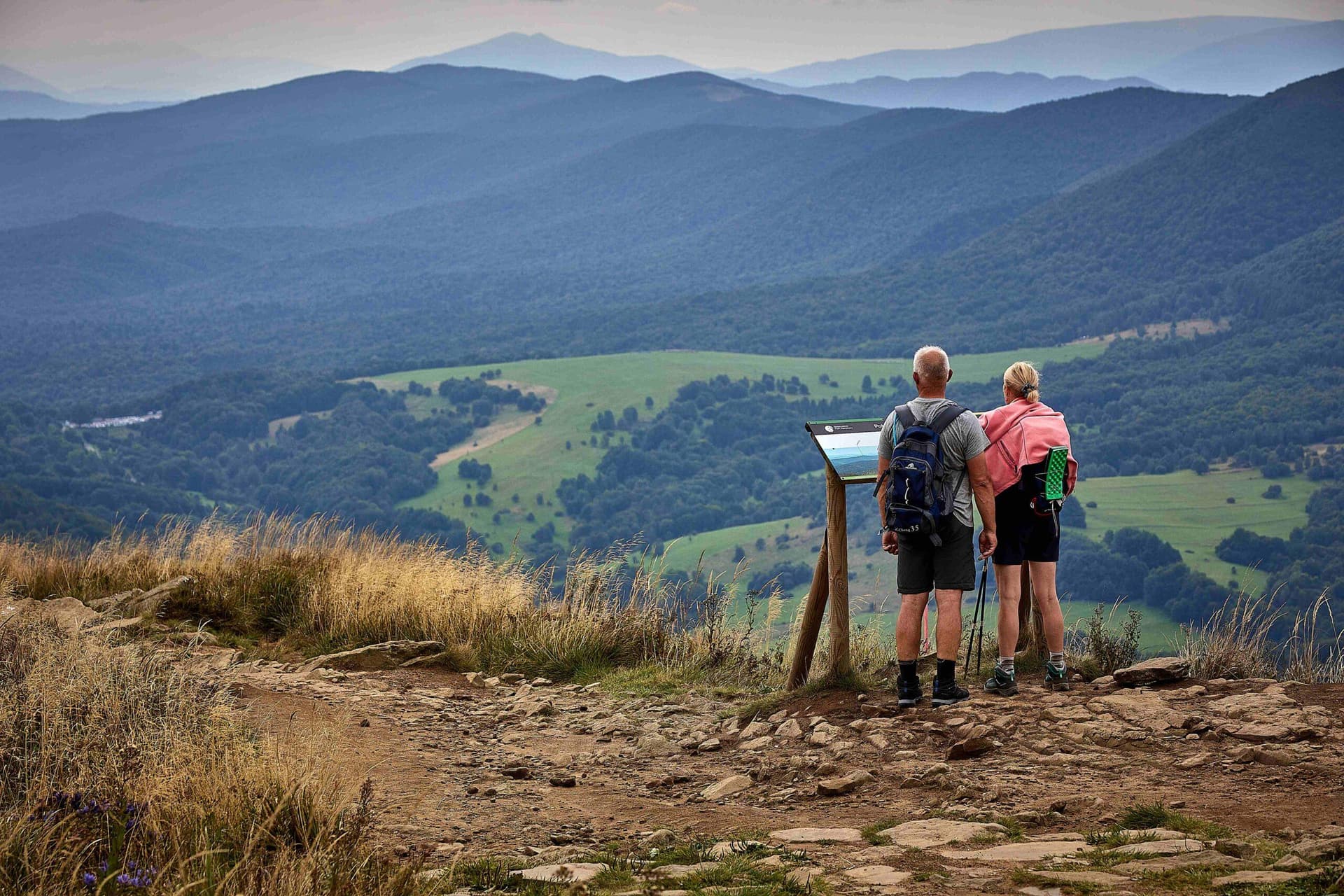 Bieszczady na kółkach. Kawa z widokiem na połoniny, odpoczynek nad Soliną i noce pod gwiazdami