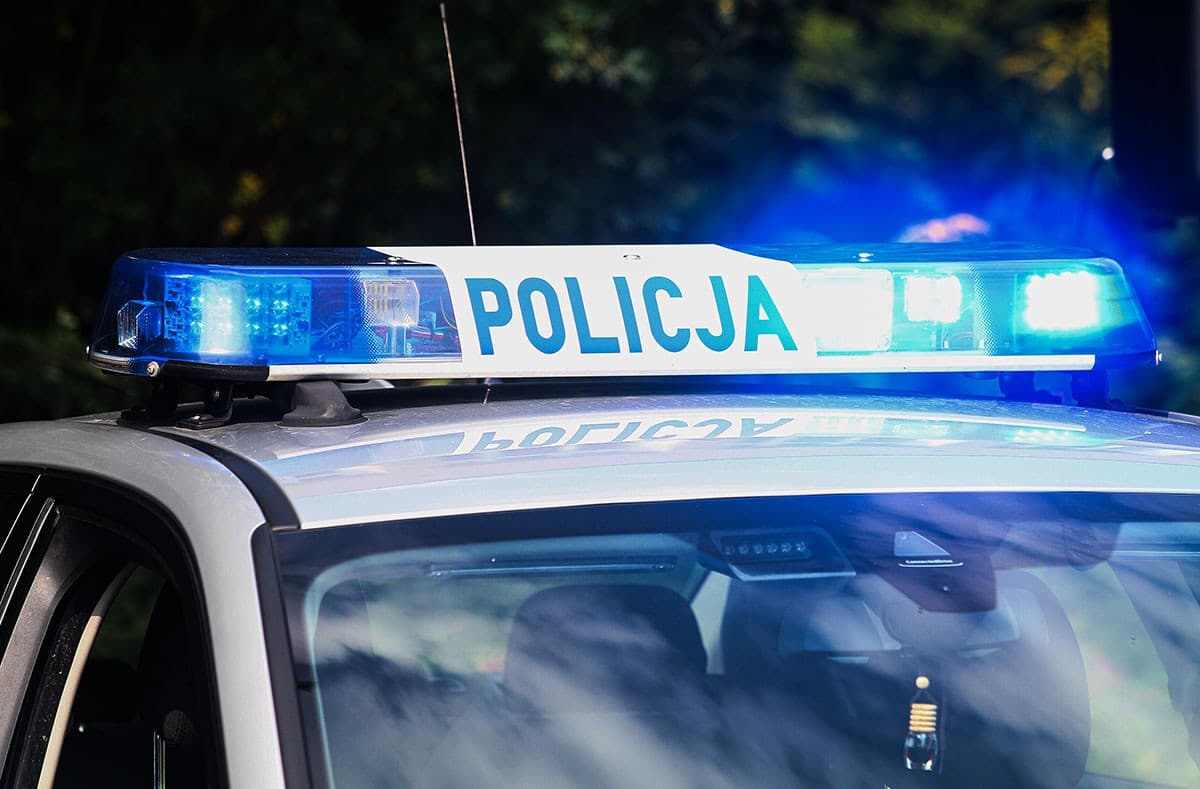 Alarm bezpieczeństwa w komendzie. Policjant ucierpiał podczas sprawdzania przesyłki