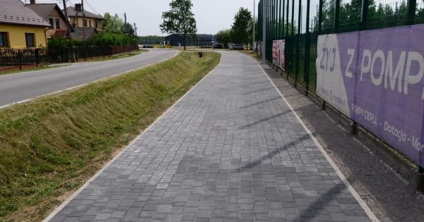 Nowy chodnik na Podwolinie