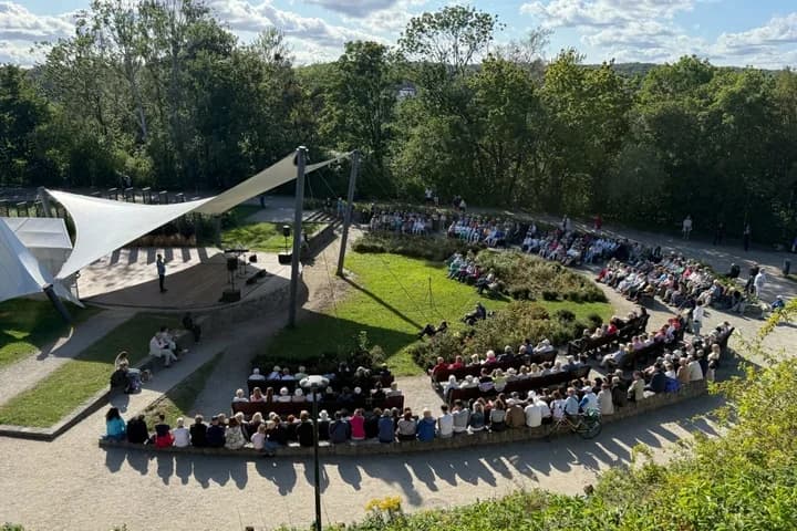 Piaf, operetka i Vivaldi. Kamienna Góra szykuje letni muzyczny finał