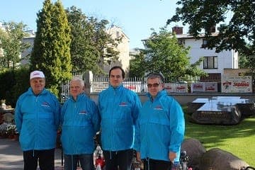 Warta przy grobie bł. ks. Jerzego Popiełuszki
